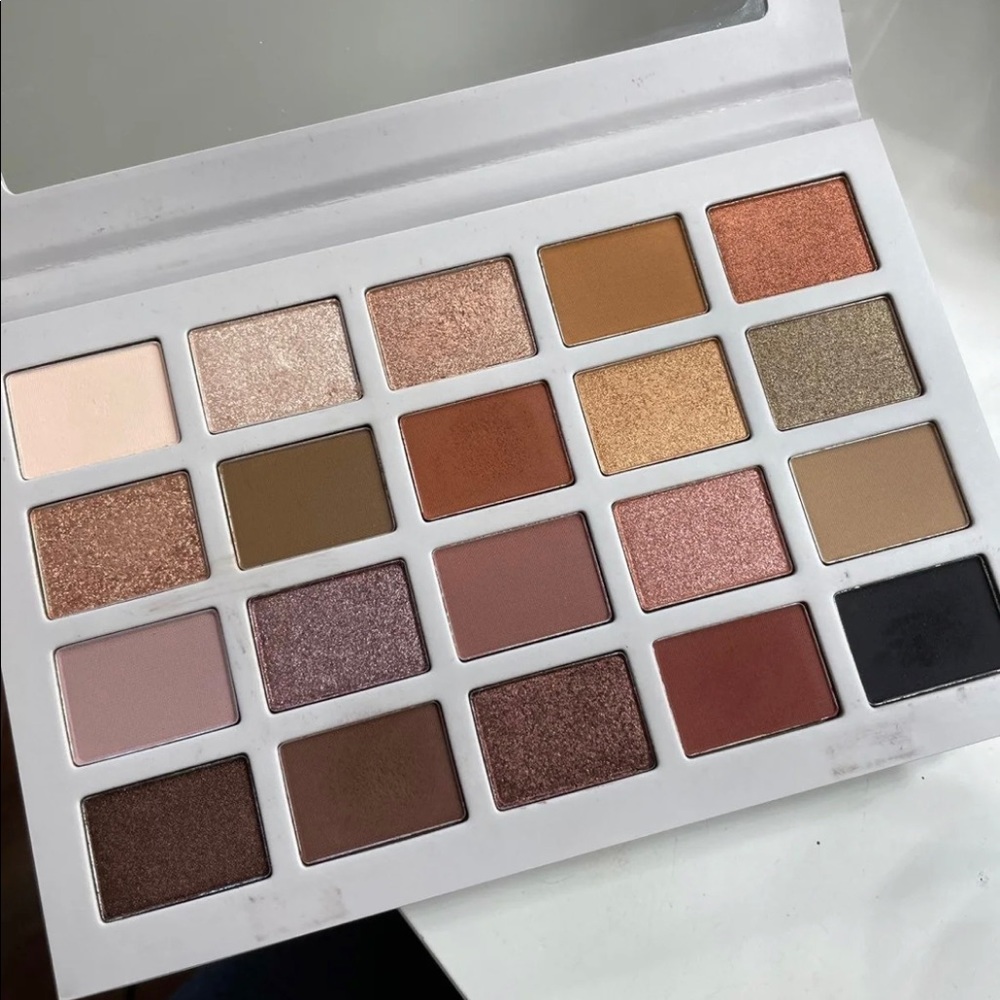 Morphe Madison Beer Palette